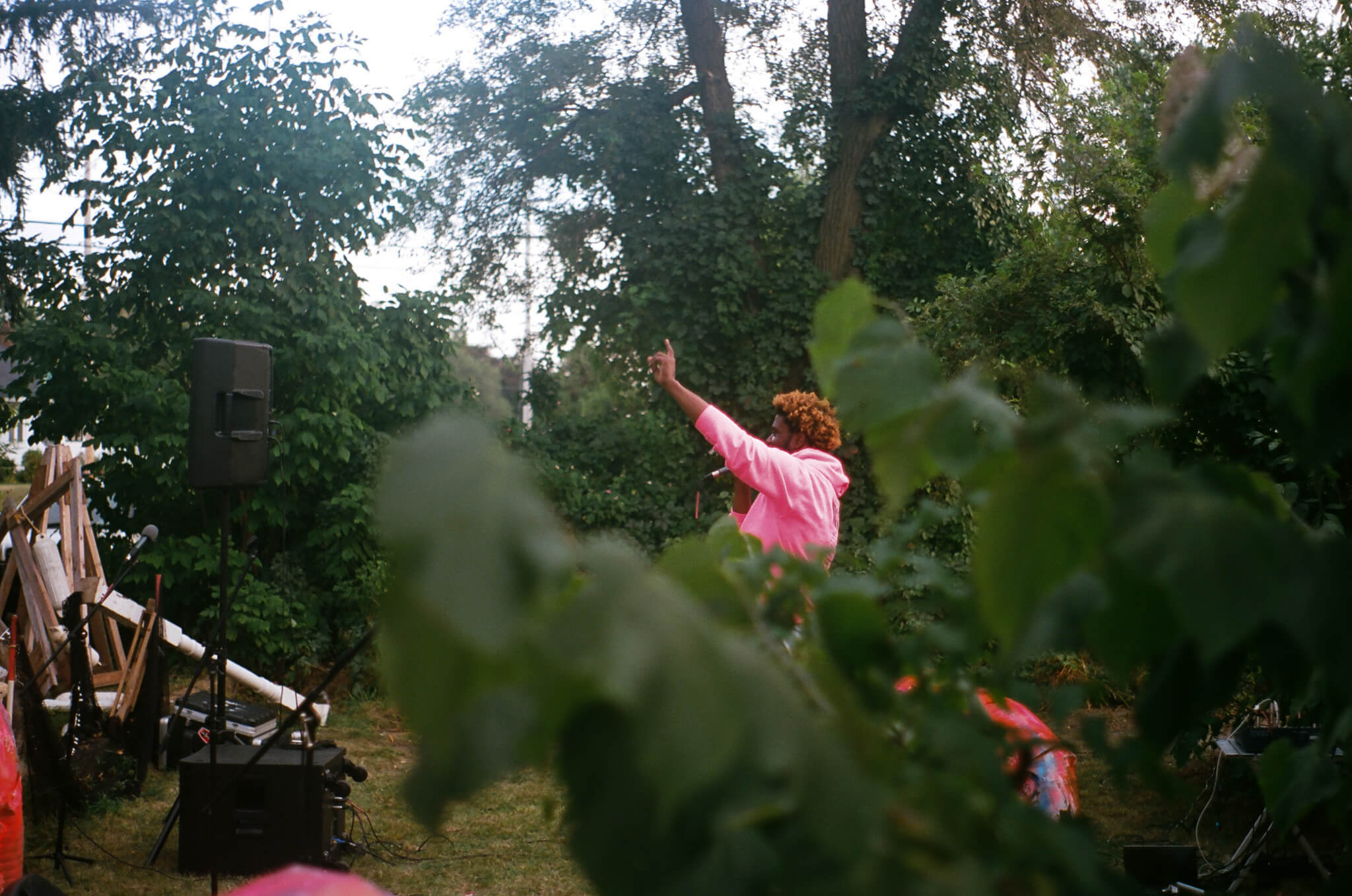 HEYZEUS performs on the Shipwreck Stage built by Lauren Steinhofer.
