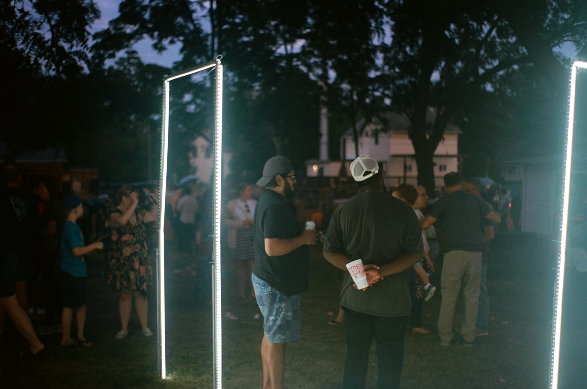 An interactive light sculpture by GIIIVENS.