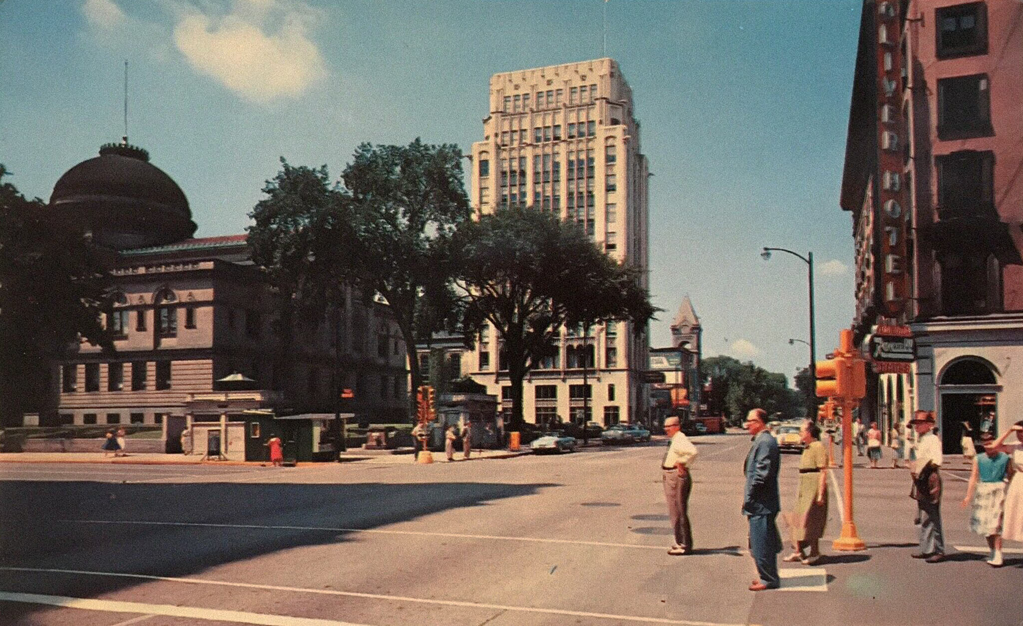 Looking West on the corner of Main and Washington Streets in downtown South Bend, Indiana.